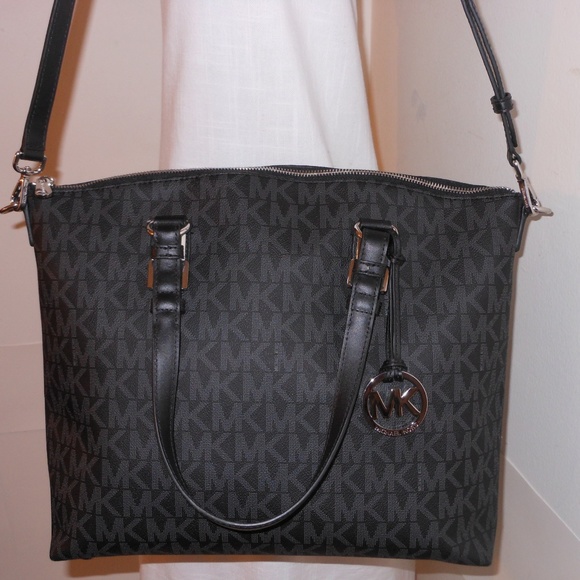 MICHAEL KORS OVERSIZE TOTE SHOULDER BAG - Picture 2 of 7